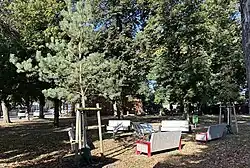 Demmin: Armlehnen schwarz, rot, gelb weitere Bilder