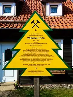 Dennert-Tanne an Trutes ehemaligen Wohnhaus