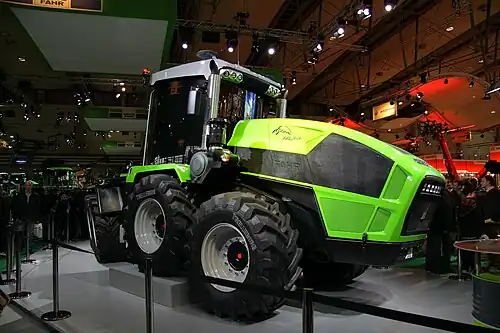 Deutz-Fahr Agro XXL mit 2 Bogie-Achsen und 8 einzelnen Rädern. – Ein Prototyp