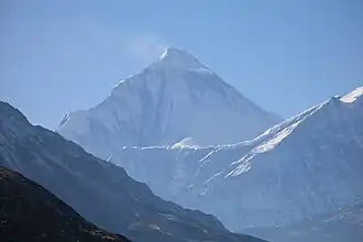Der Dhaulagiri von Nordosten mit Ostwand, Nordostgrat und Nordwand
