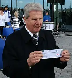 Dietmar Hopp bei der Eröffnung der Arena (2009)