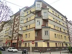 Der Gemeindebau Dietrichgasse 32–34