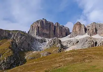 Sass Pordoi (Mitte) im Sellastock