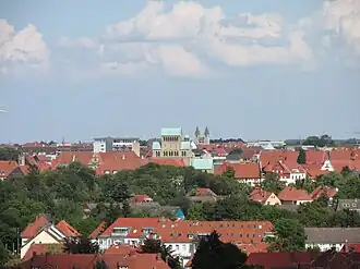 Blick zum Dom, Heilig Kreuz und St. Elisabeth am Berghölzchen