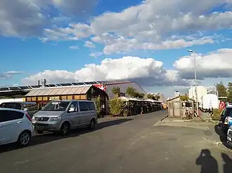 Erste Halle mit Restaurant