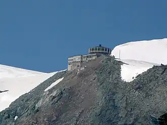 Mittelallalin mit Drehrestaurant von der Britanniahütte