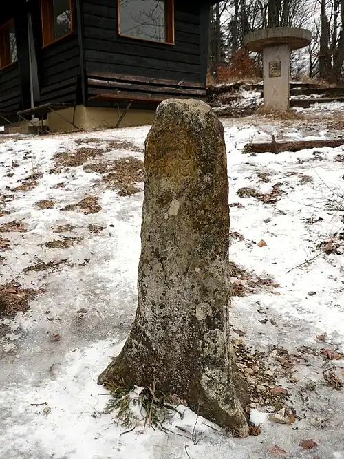 Der dreieckige Grenzstein des 17. Jahrhunderts auf dem Dreifürstenstein