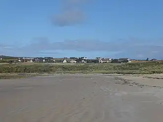 Blick von der Küste auf der Ortschaft