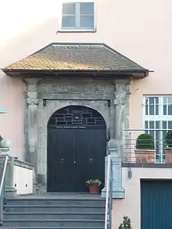 Portal des Haupthauses