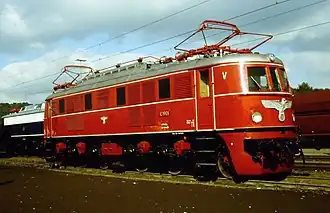 E 19 01 im Eisenbahnmuseum Bochum-Dahlhausen, 1985