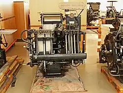 Historische Druckmaschine von Heidelberger Druckmaschinen in der Kulturfabrik