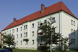 Das Wohnhaus Karlstraße 2/3 in straßenseitiger Ansicht (2012)