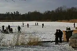 Eishockey auf dem Tugamer Sandteich (2009).