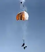 Hauptschirm öffnet sich, Sitz fällt ab