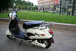 Schwedischer Nostalgie-E-Roller