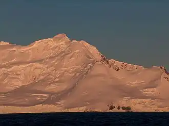 Blick von der Bransfieldstraße auf den Elena Peak
