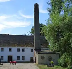 Das Hauptgebäude der Wahrenbrücker Mühle (2018).