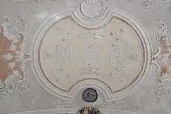 Deckenstuck im Langhaus, Monogramm Marias