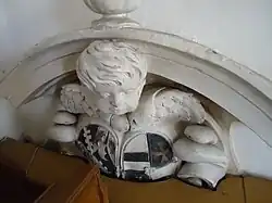 Teilweise sichtbares Epitaph für Graf Georg Reinhard