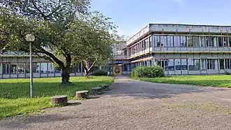 Erasmus-Widmann-Gymnasium im Schulzentrum West (Rückseite)