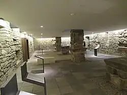 "Ort der Stille" im Keller der 2010 neugebauten früheren Augustinerbibliothek (267/275 Tote)