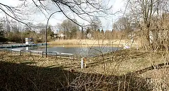 Marodes wassergefülltes Wernerbad, März 2012