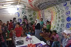 Zeltschule für geflüchtete syrische Kinder im Libanon