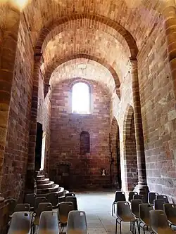 Langhaus und Treppe zum Südwestportal