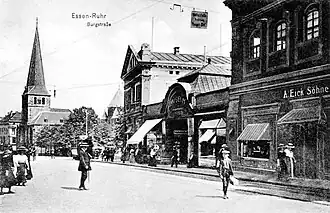 1910: am späteren Standort der Lichtburg befand sich das 1904 eröffnete Städtische Museum
