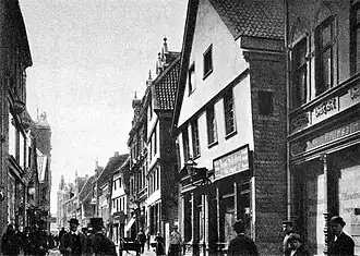 1895: Blick von der I. Dellbrügge nach Süden, drittes Haus rechts das noch vorhandene Gasthaus Zum Ritter