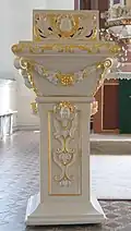 Taufbecken–Lesepult von 1725