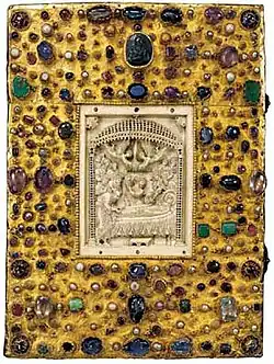 Elfenbein-Einbandtafel des Evangeliars Ottos III., byzantinisch, etwa 997 bis 1000