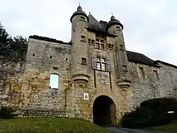 Torbau des Schlosses