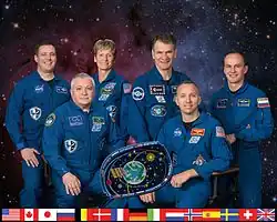 v. l. n. r.: Jack Fischer, Fjodor Jurtschichin, Peggy Whitson, Paolo Nespoli, Randolph Bresnik und Sergei Rjasanski