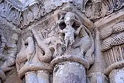 Detail Kapitelle Hauptportal
