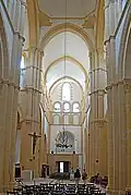 Mittelschiff u. Vierung aus Chor