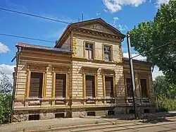 Von Heilborns Kerzenfabrik als Kontor genutzte Fabrikantenvilla in der Herbert-Jensch-Straße 10 in Frankfurt (Oder). Foto von 2021
