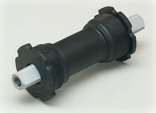 Lager des Herstellers FAG mit BSA-Gewinde und Vierkant für die Kurbelbefestigung, bei einfachen Rädern heute verbreitet