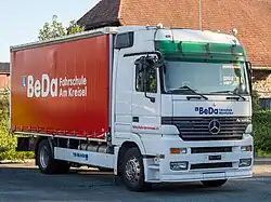 Actros als Fahrschulfahrzeug