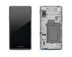 Ein Bild von Front und Rückseite des Fairphone 2, das u. a. den Trouchscreen, die Kamera und Lautsprecher/Mikrofon vorne, die Antennen, Batterie, SIM-Karten-Slots, Lautsprecher und rückwärtige Kamera zeigt.