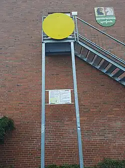 Sonne im Maßstab 1: 1 Mrd. an der ehemaligen Realschule in Langendamm