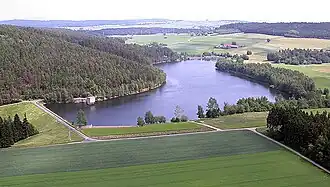 Hauptspeicher mit Damm