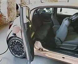 Die zusätzliche Tür beim 3+1 ist hinten angeschlagen