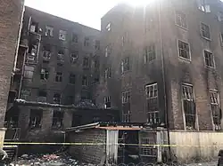 Rückseite des Brandgebäudes