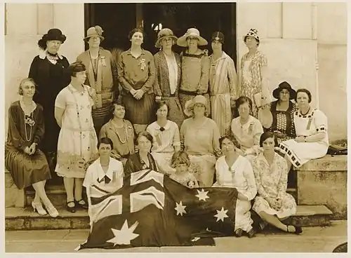 1. Pan-Pazifik-Frauenkonferenz in Honolulu, 1928 (Rischbieth in der hinteren Reihe mittig)