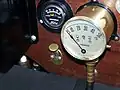 Tachometer „Speedomat“ und Akkuladeanzeige