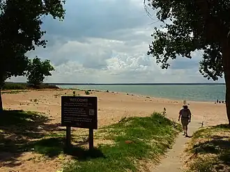 Strand am Südostufer des Foss Lake
