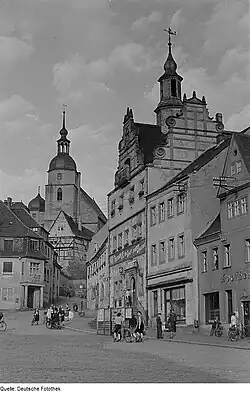 Kirche St. Ägidien vom Markt aus (1952)