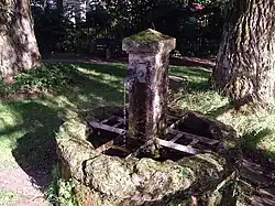 Zierbrunnen Muttenthalerstraße