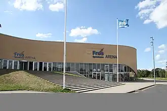 Außenansicht der Frøs Arena (August 2018)